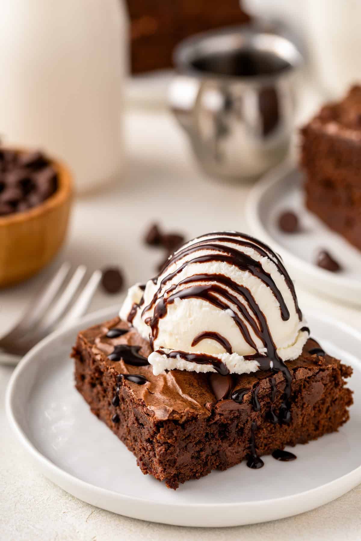 Browni with vanilla Ice Cream